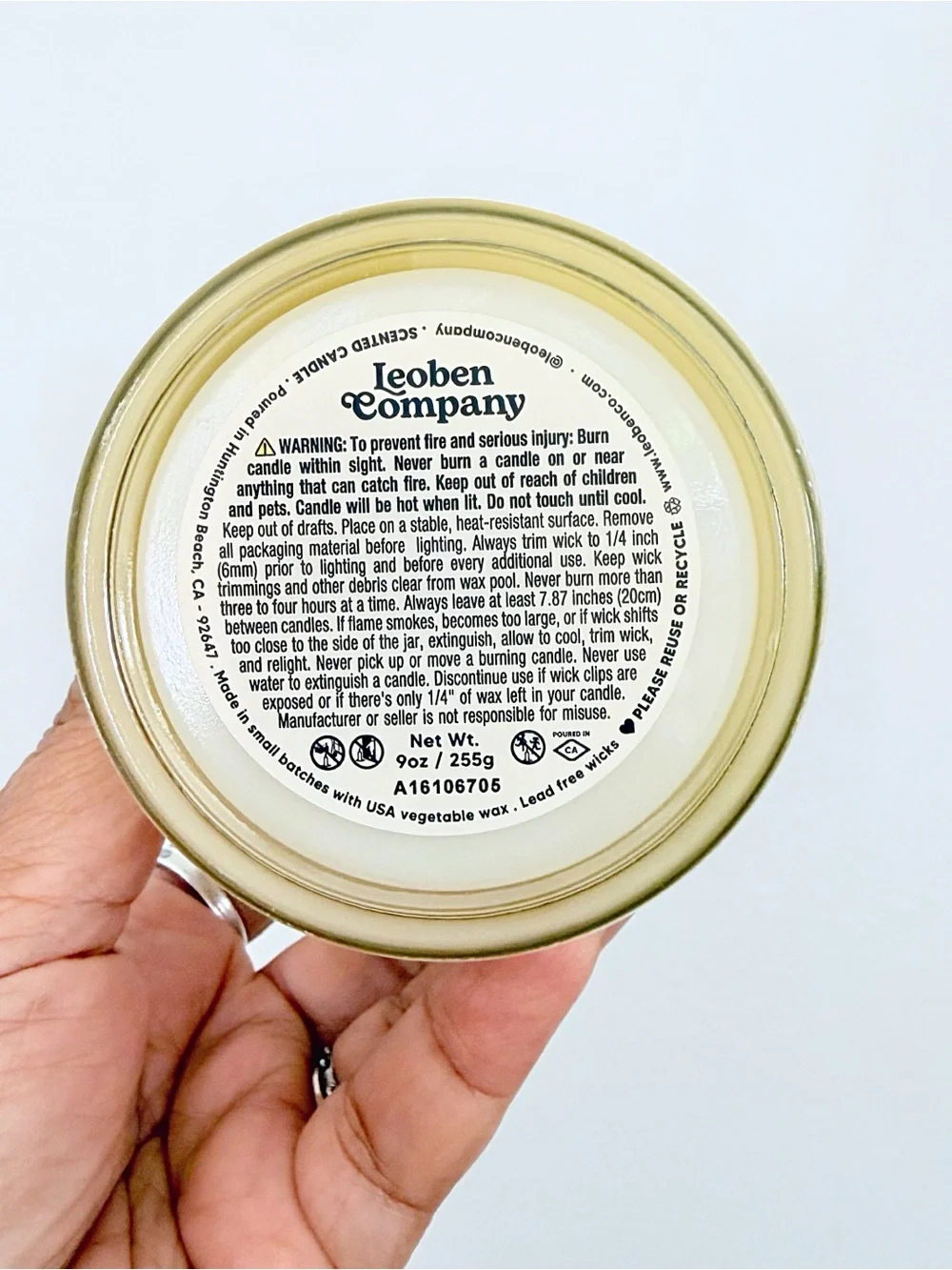 Leoben Company Lavender & Coconut Scented Candle - Cream